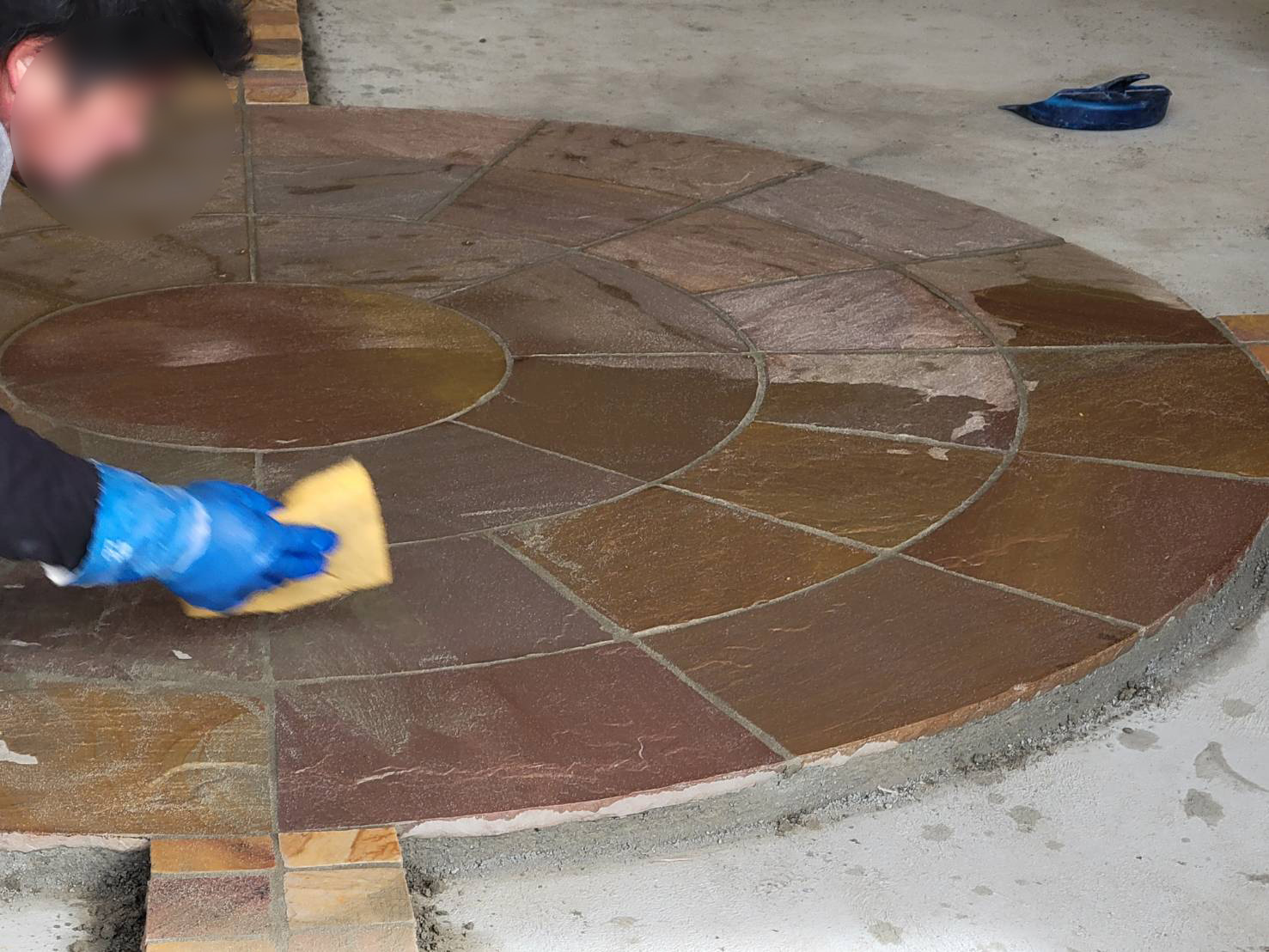 タイル施工の様子2